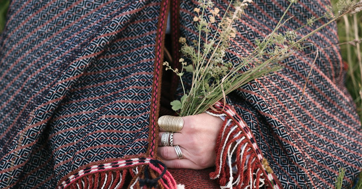 How to make wire rings with beads