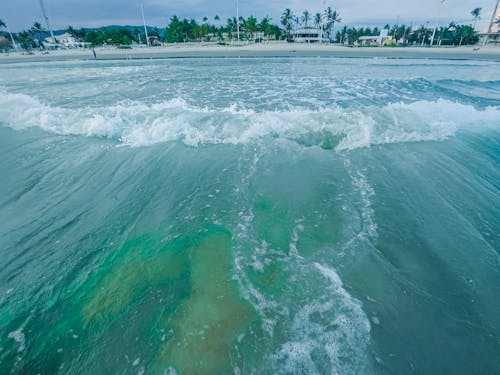 Бесплатное стоковое фото с берег, вода, волны