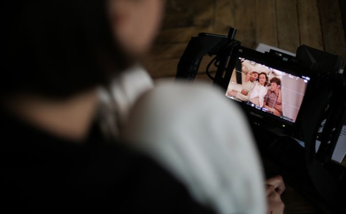 Online dating: starting a conversation on a niche platform