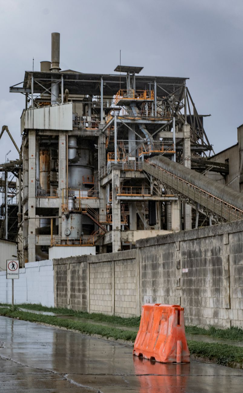 A detailed view of a factory building in Costa Rica, showcasing industrial architecture.