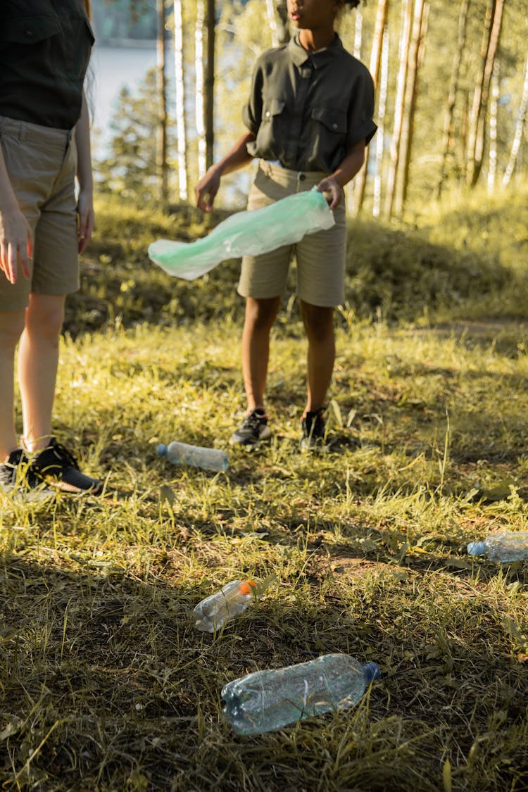 Scouts Picking Trash 