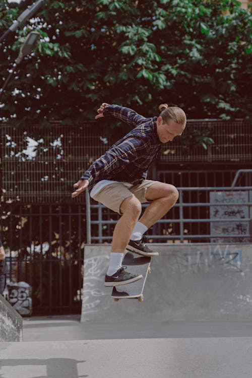 Δωρεάν στοκ φωτογραφιών με midair, skateboard, skateboarding