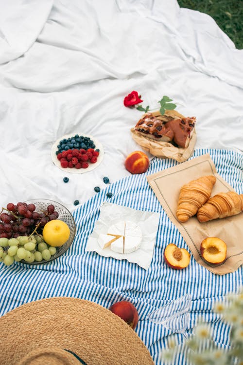 Foods in a Picnic