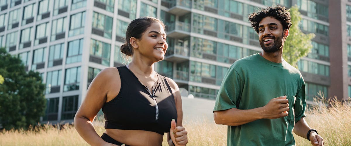 Correr acompañado engancha