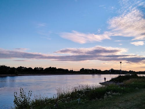 Free stock photo of avondlucht, rivierwater, zonsondergang