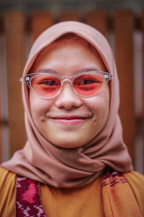 Foto profissional grátis de bandana, cor-de-rosa, hijab