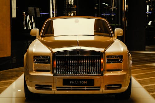 Free Golden Rolls-Royce Phantom Drophead Coup Stock Photo