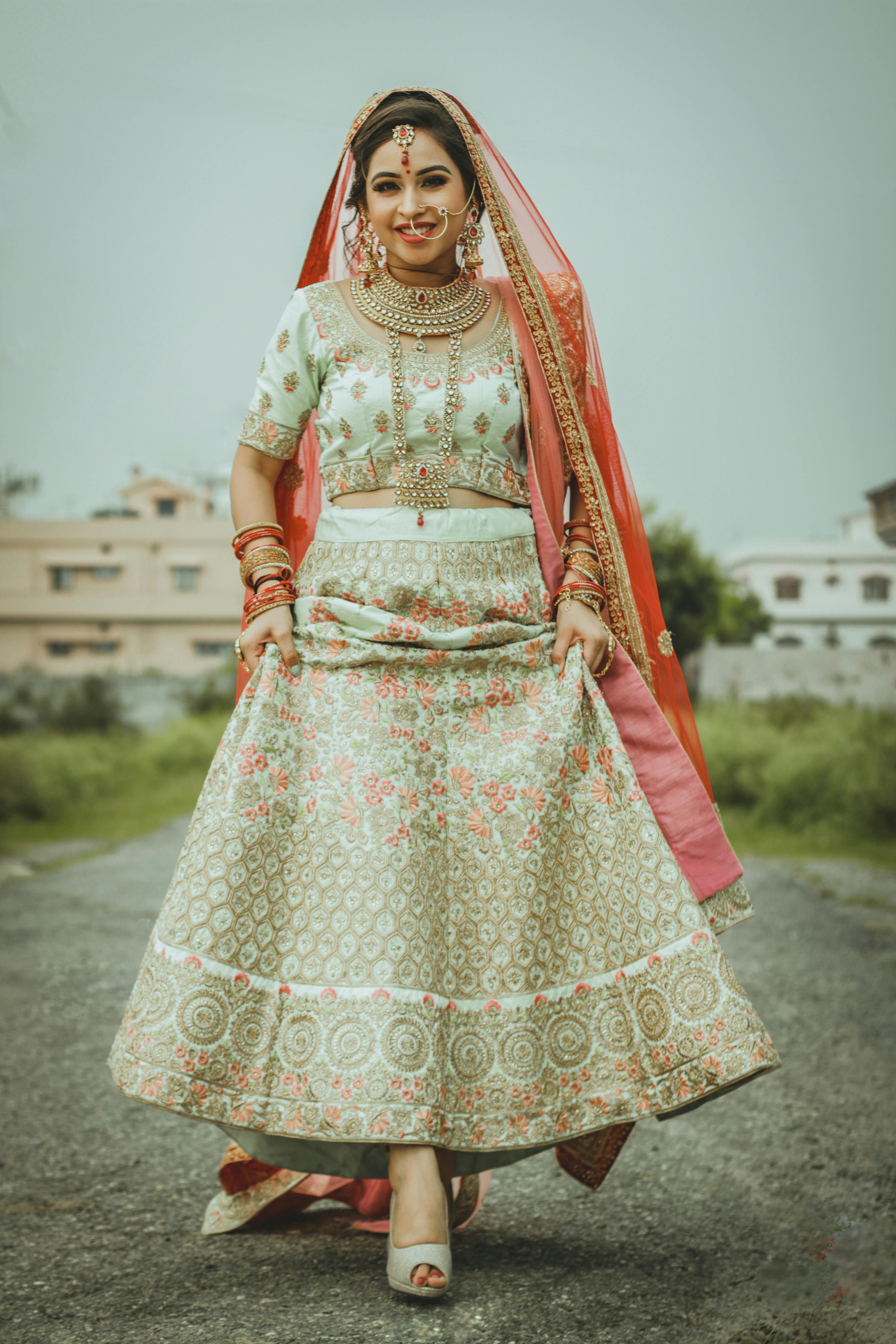 Bridal Lehengas With Long Train and Veil Get Love From Brides