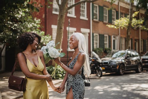 Fotos de stock gratuitas de afroamericanas, amor, calle