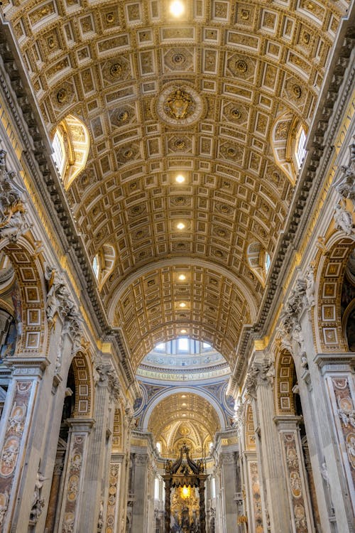 Foto profissional grátis de capela, dourado, interior