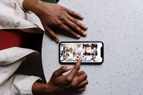 Bezpłatne Darmowe zdjęcie z galerii z afroamerykanin, aplikacja, dotykać Zdjęcie z galerii