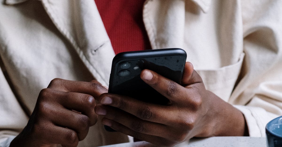 How to reset contacts on WhatsApp