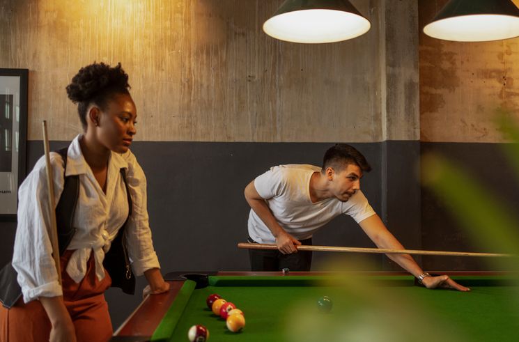 Online Casino: Spielautomaten und Live-Spiele im Überblick