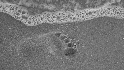 Foot Stepson Grey Sands Con Aguas Acercándose