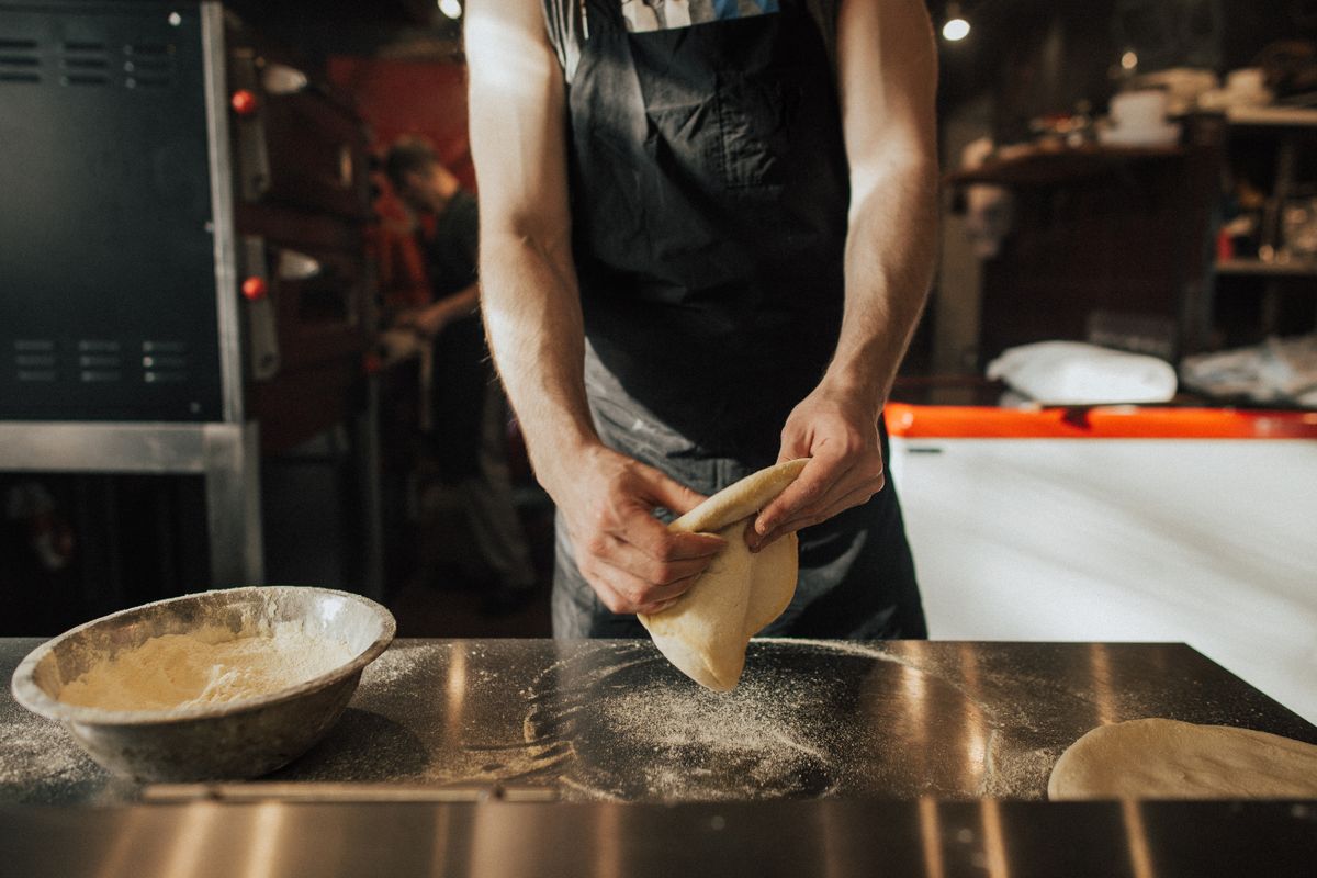 lavoro pizzaiolo italia forno professionale pizzeria