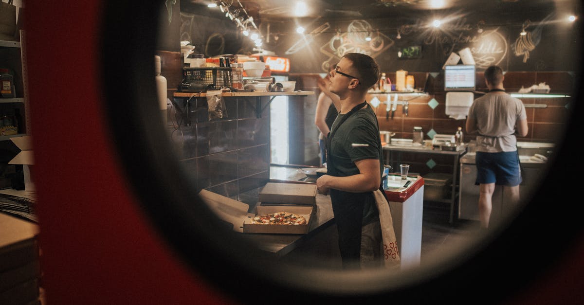 Fast Food Restaurant Kitchen Assembly Line