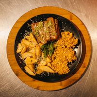 Plated main course seen from above, Max Avans on Pexels