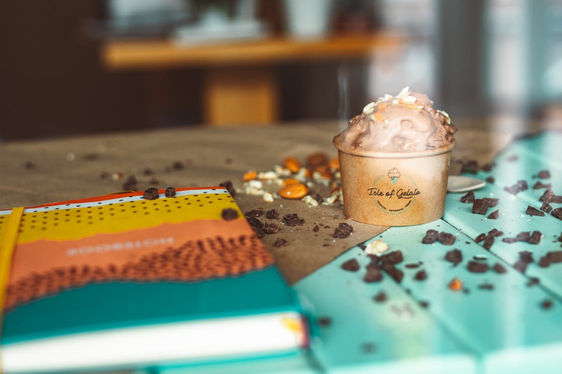 çikolata, dondurma, kağıt bardak içeren Ücretsiz stok fotoğraf
