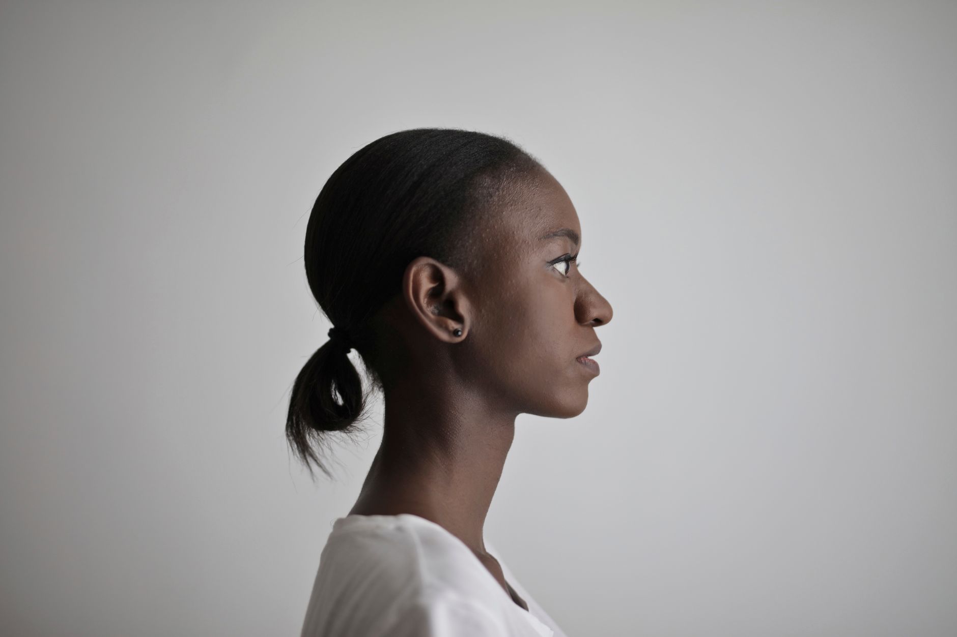 Frizzy Hair: Understanding the Causes and Finding Effective Solutions
