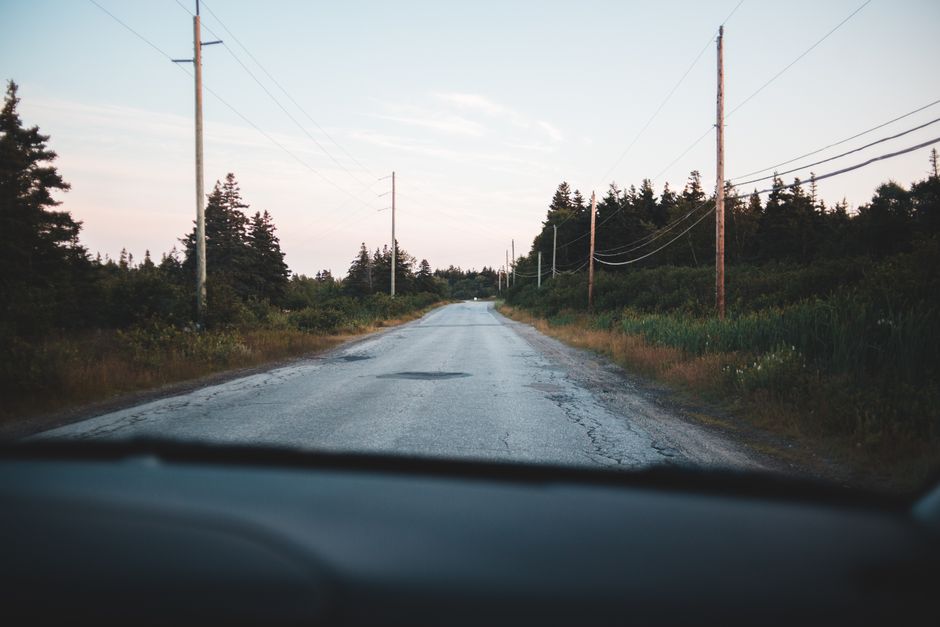 can you drive with a cracked windshield