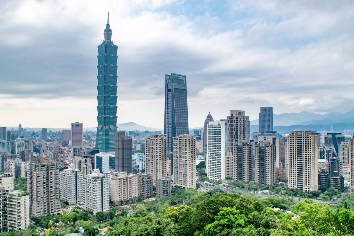 Taipei 101 skyscraper exterior daytime view