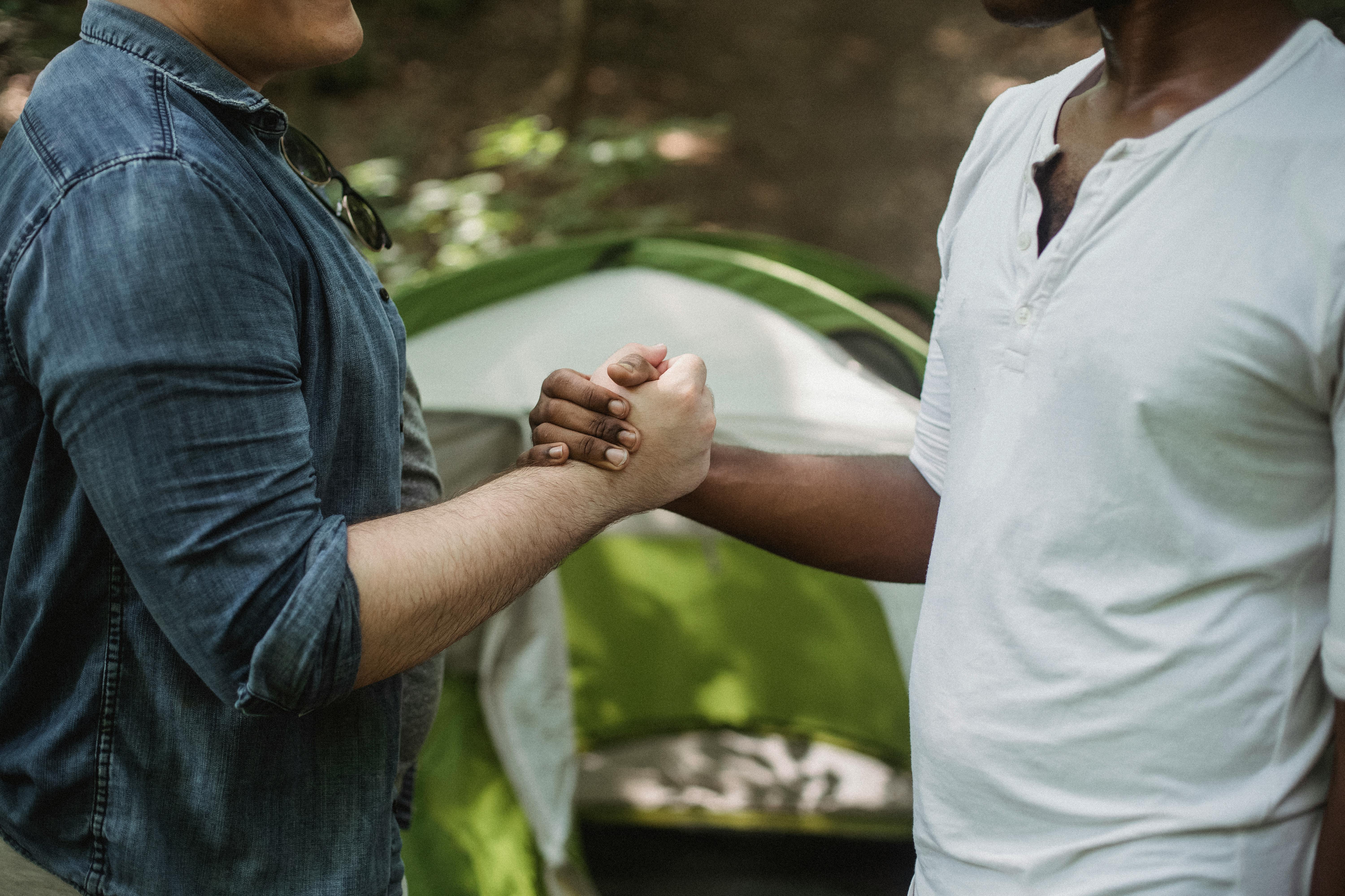 real estate buy sell rent zhar real estate buying & selling brokerage — Photo by Kamaji Ogino on Pexels