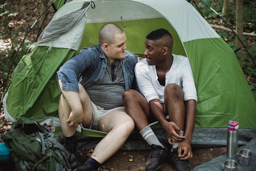 Δωρεάν στοκ φωτογραφιών με backpacker, bonding, camper