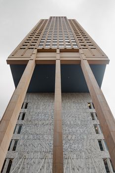 鹿特丹现代摩天大楼的低视角与独特建筑