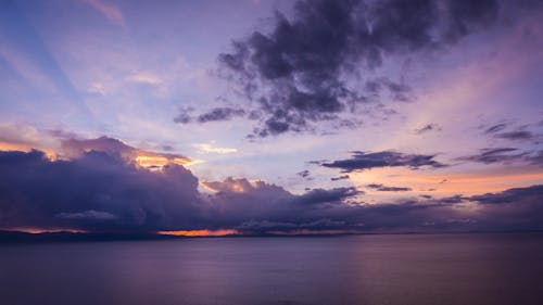 Безкоштовне стокове фото на тему «amanecer, bajo las nubes, colores de agua»