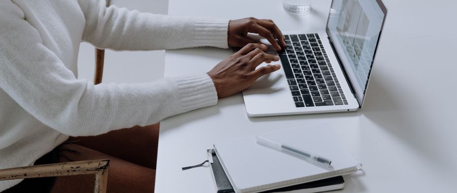 Instagram DM open rate vs email 2026