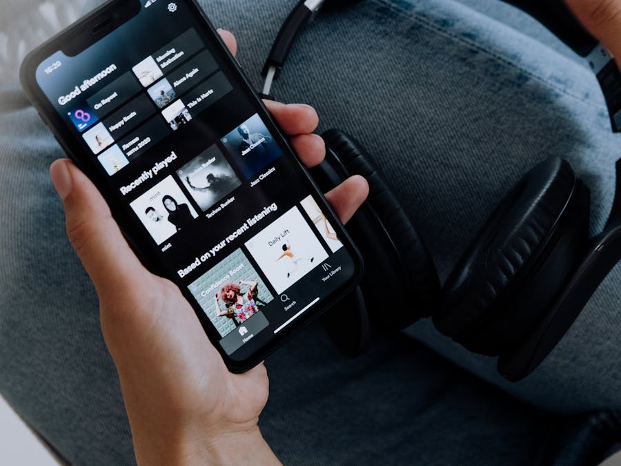 Photo by cottonbro studio