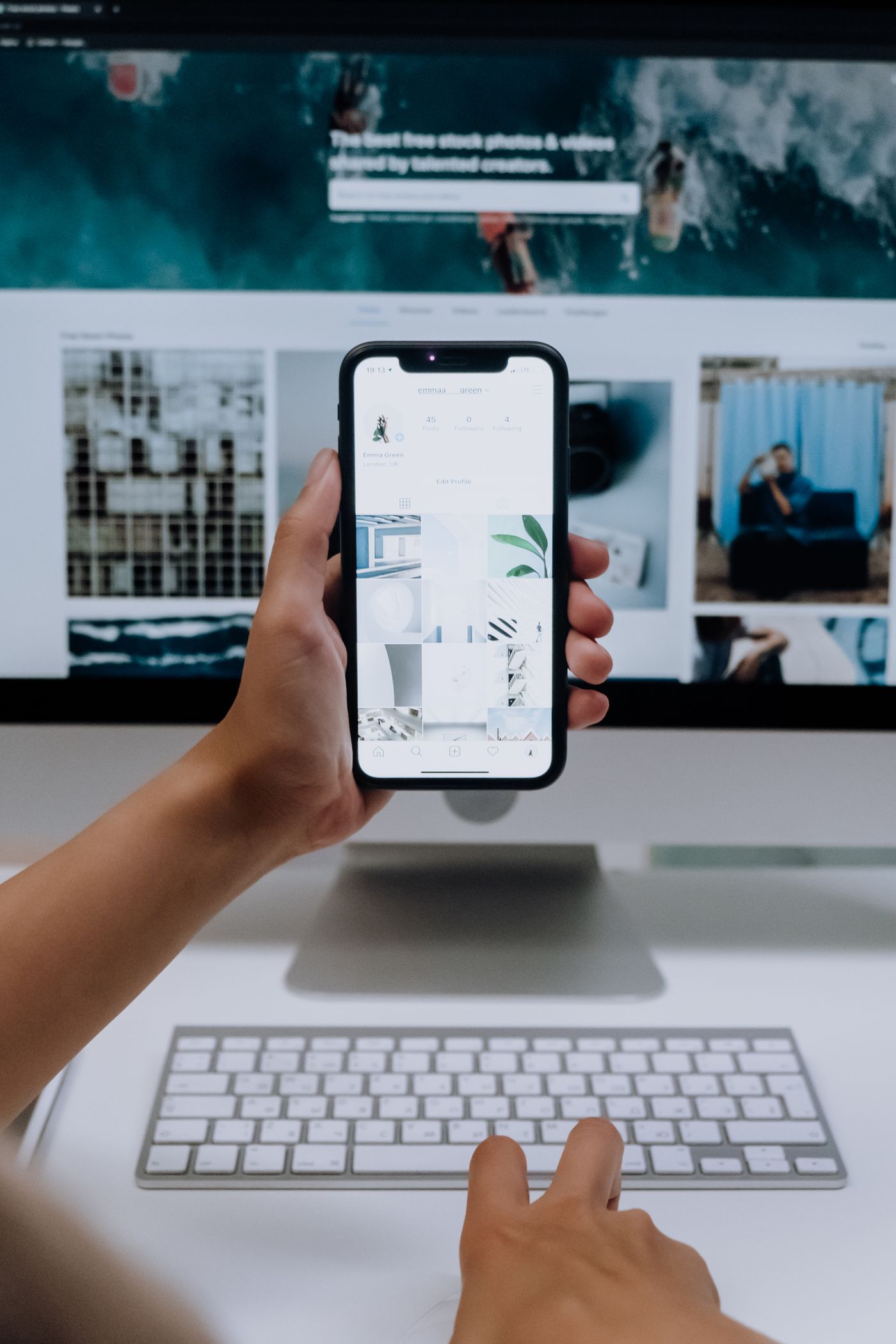 Detailed smartphone motherboard diagnosis under professional tools