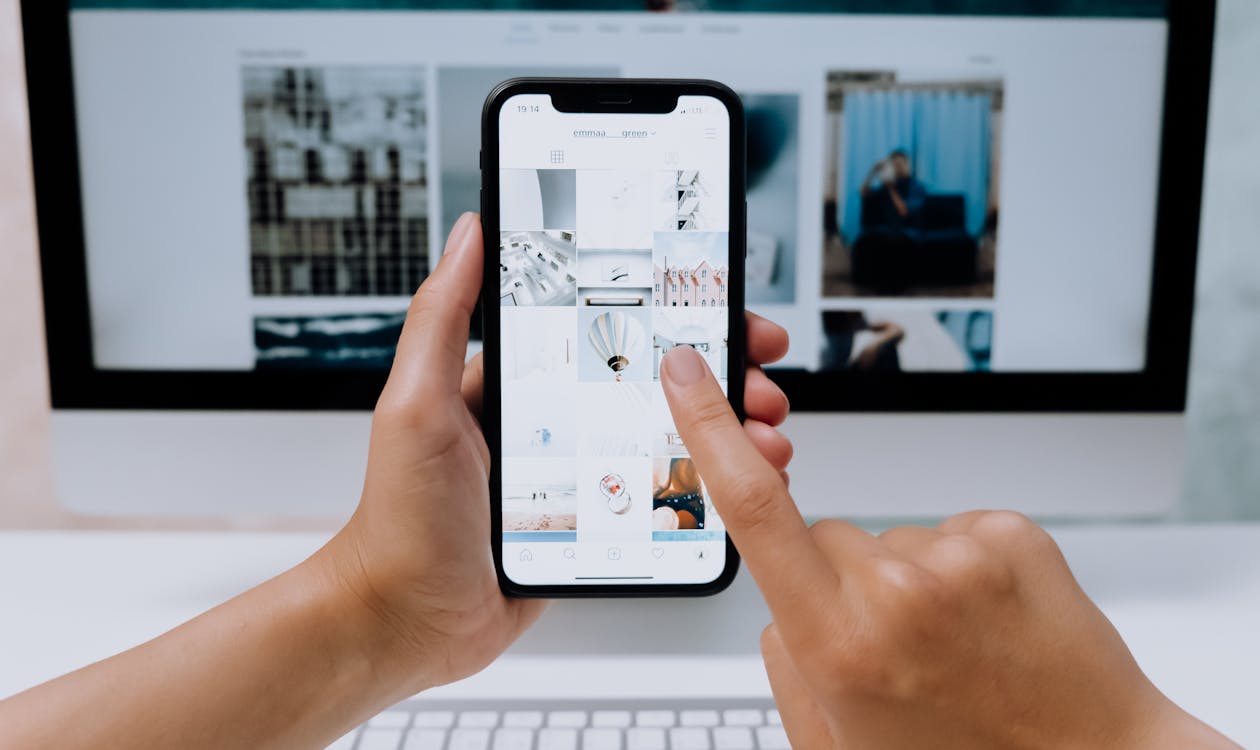 Why Customers Don't Answer International Numbers (and How a Local Number Fixes It)