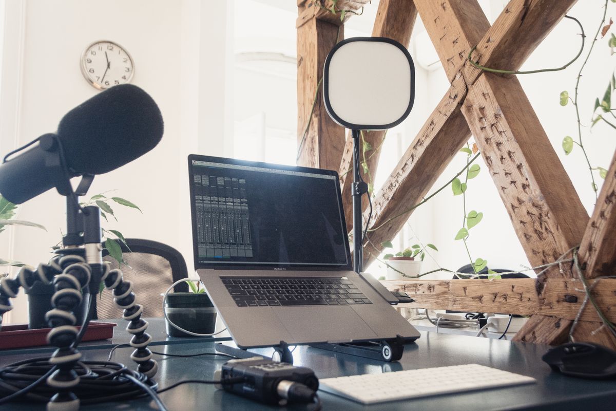 Video Podcasting on a Budget: The Starter Setup That Works