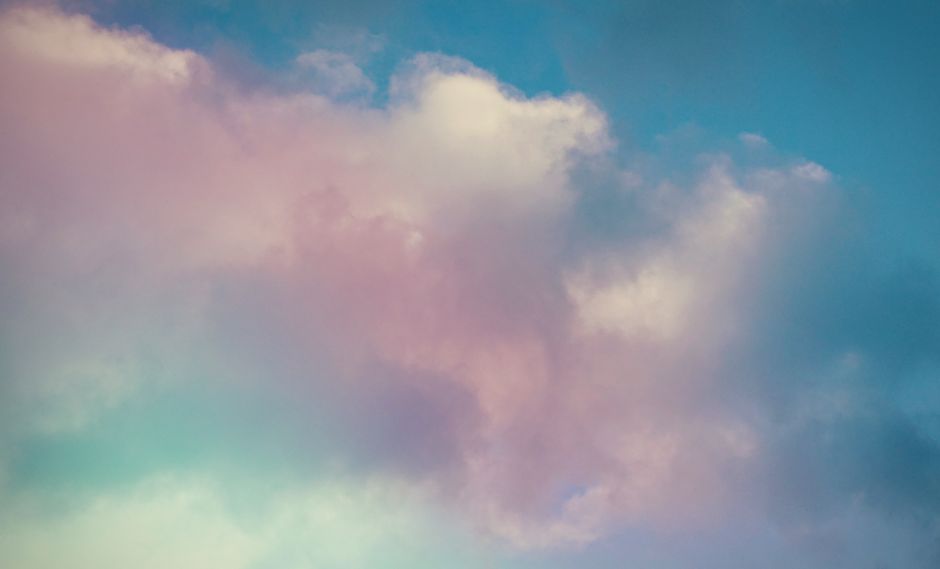 Photo by Suzy Hazelwood on pexels