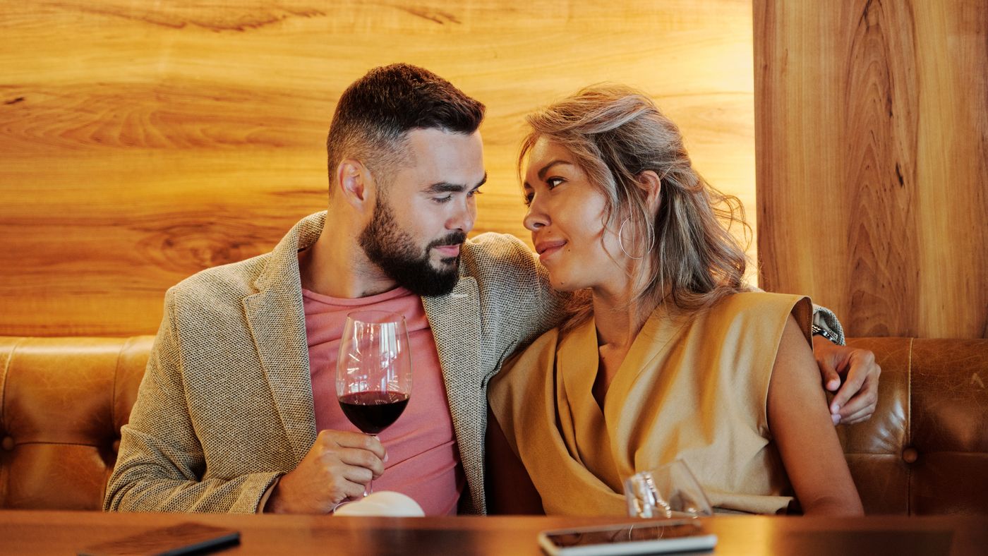 The Real Singles Dating Experience in Your First Month