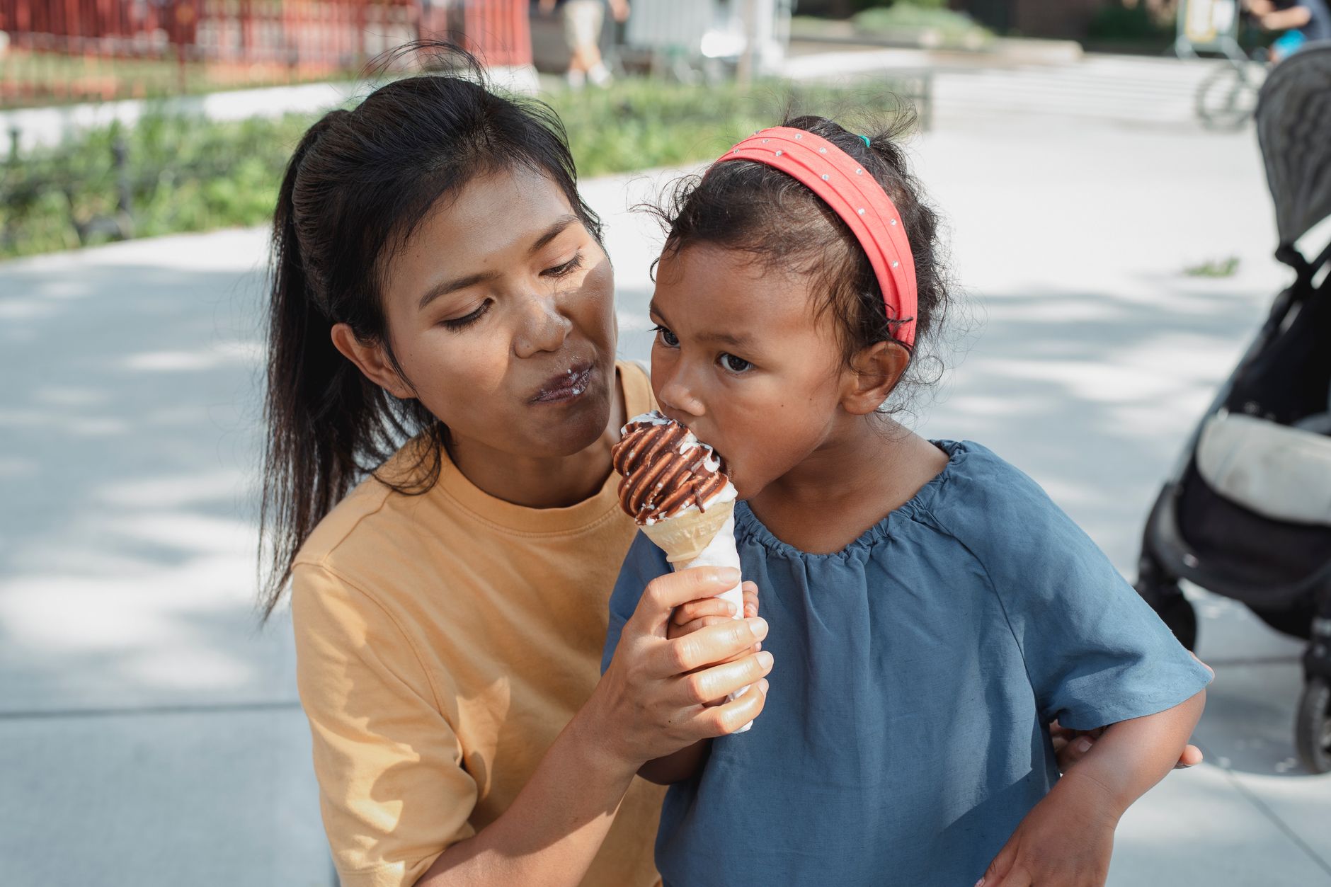 Vivien Wong Leaves Β£80,000 Job to Start Little Moons Ice Cream
