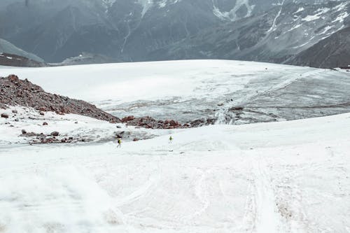 Foto d'estoc gratuïta de aventura, caminada, caminant