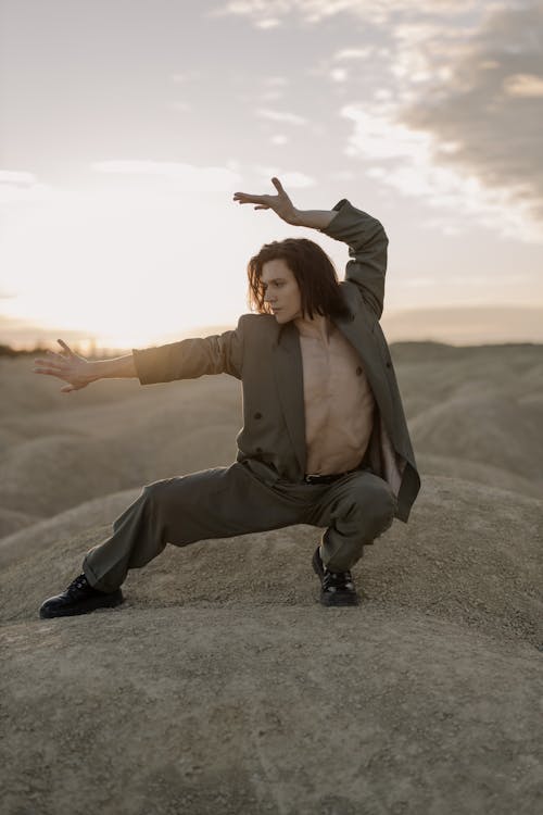 Základová fotografie zdarma na téma atmosférický, bez trička, choreografie