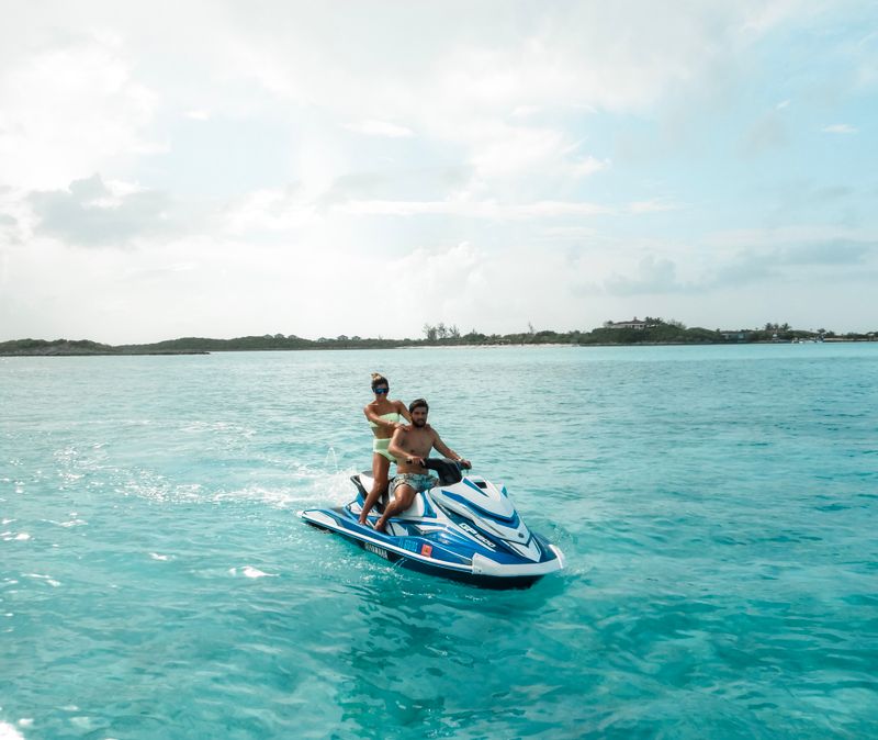 Island-Hopping &amp; Watersports