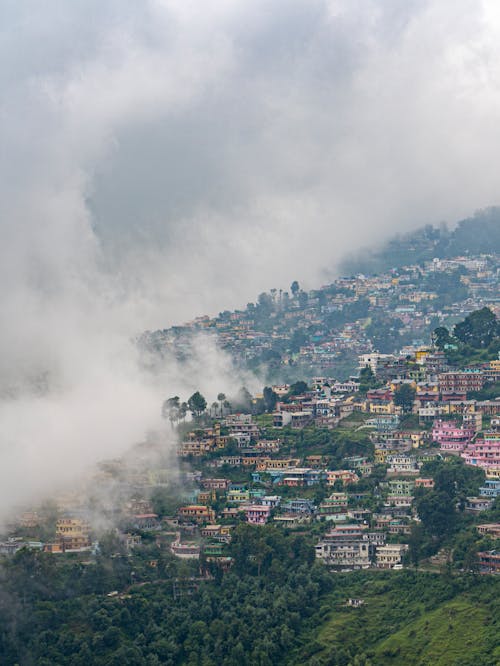 Gratis stockfoto met berg, dichte mist, dronefoto
