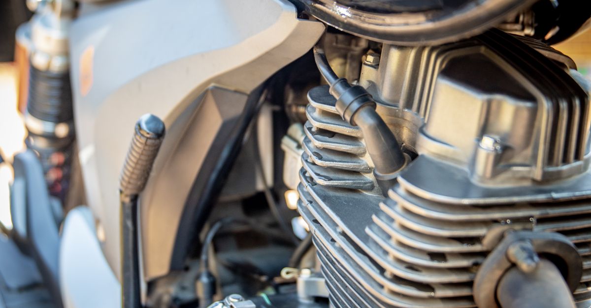Motor de moto en sincronización profesional ServiMotriz Villavicencio