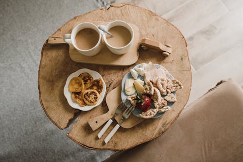 Imagine de stoc gratuită din bufet de lemn, cafea, clătite