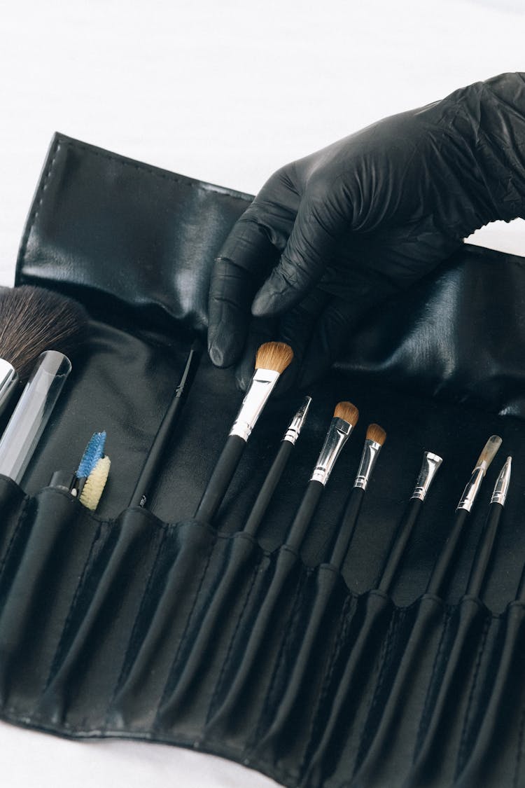 Makeup Brush Set In A Leather Bag Case