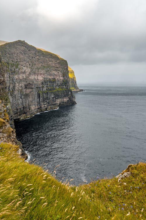 Free Scenic View of Coastal Cliff  Stock Photo