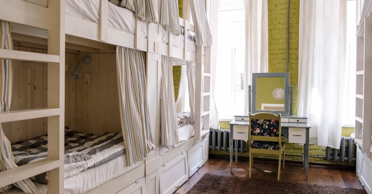 Diferencias entre Hostales y Hoteles: ¿Cuál es Más Económico?