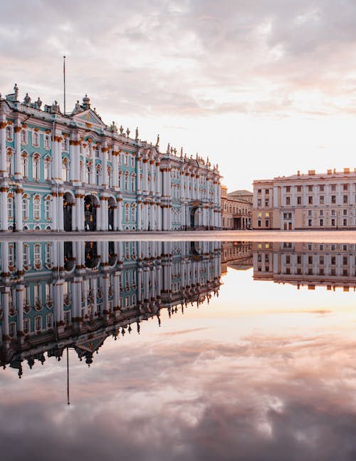 Exterior of Winter Palace in St Petersburg, Russia
