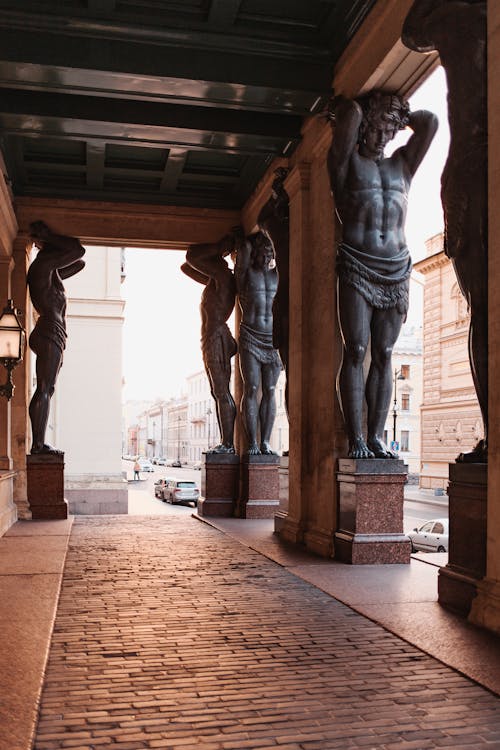 Sculptures on Columns