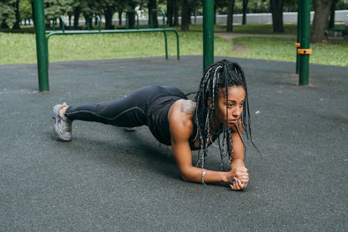 Darmowe zdjęcie z galerii z afroamerykanka, czarna kobieta, fitness