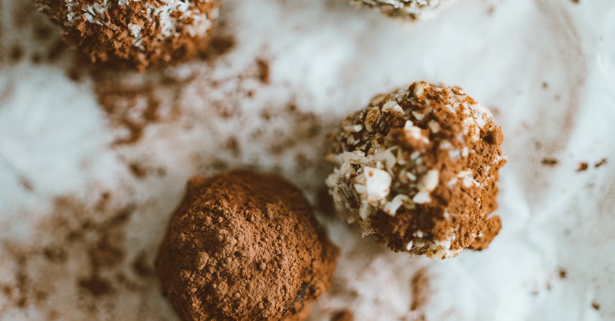 How to sift cocoa powder without a sifter